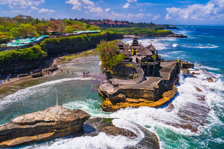 Tanah Lot : visite guidée du temple au coucher de soleilVisite en petit groupe avec frais d'entrée