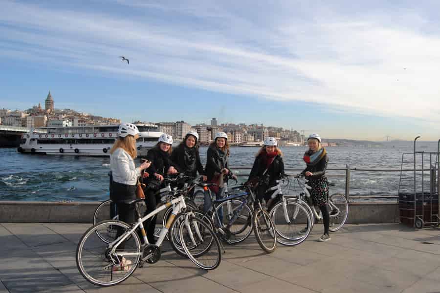Istanbul: Eurasia Bike & Bootstour Halbtagestour. Foto: GetYourGuide