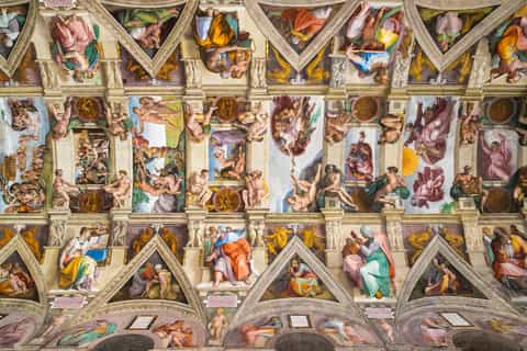 Small-Group Vatican Museums & St. Peter's Tour in Russian