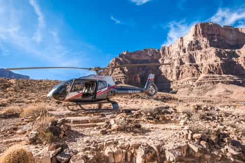 Las Vegas: Grand Canyon West Tour + Helicopter & Boat Ride