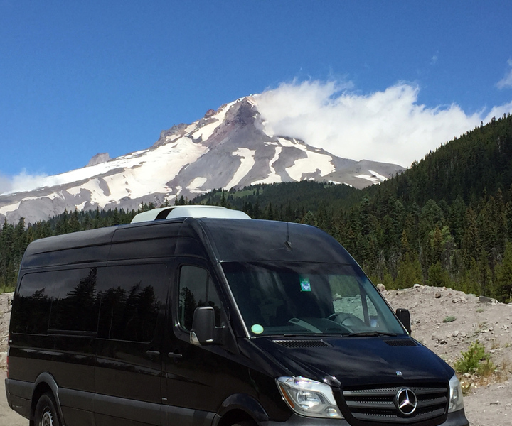 Portland: Mount Hood Wine and Waterfalls Full-Day Tour
