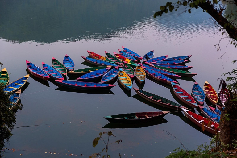 Trekking corto de Chitlang con paseos en bote desde Katmandú