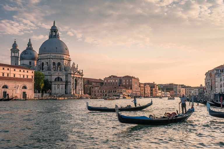 Venise : Promenade en gondole privée hors des sentiers battus30 minutes de balade en gondole privée