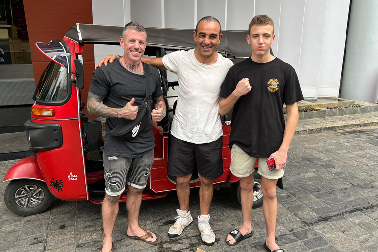 Colombo: Exclusive City Tour by Private Tuk-Tuk
