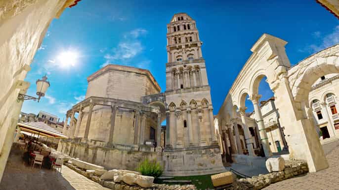 split history and culture walking tour