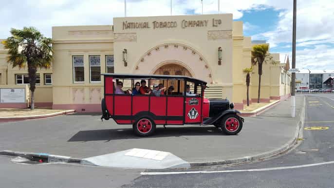 napier vintage bus tour of art deco highlights