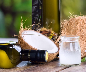Ubud: Virgin Coconut Oil Making Class and Market Tour