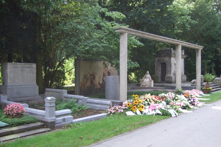 Cologne: Melaten Cemetery Guided Tour - Famous Personalities