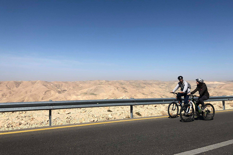 Madaba: Tour guidato in bicicletta da Nebo a Mukawer