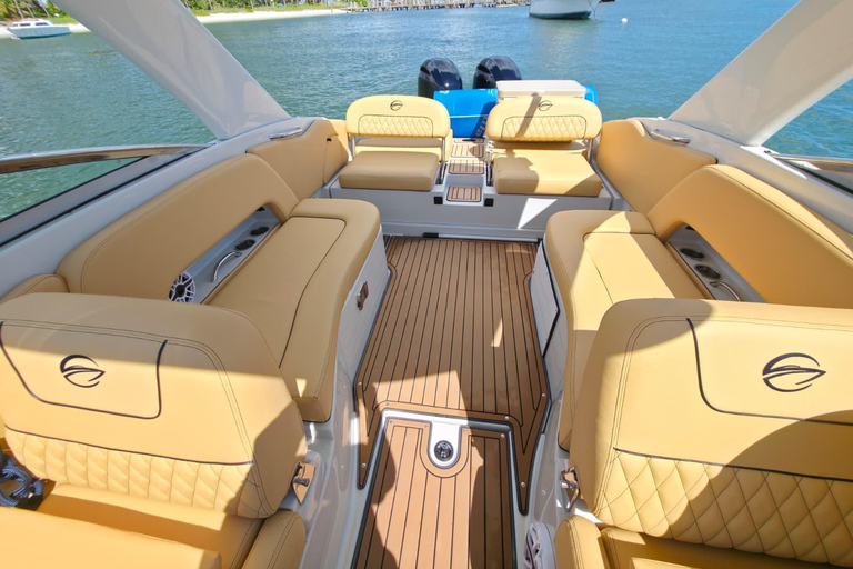 West Palm Beach: Private Boat Tour with a Captain 2 Hour - Private Sightseeing & Island Sand Bar