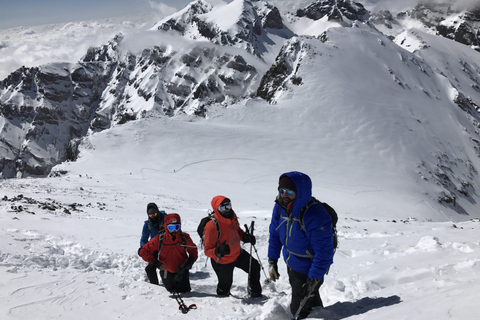 Djebel Toubkal : randonnée express de 2 jours et 1 nuit