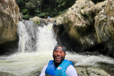 San Juan : Aventure sur le toboggan aquatique d'El Yunque avec transport
