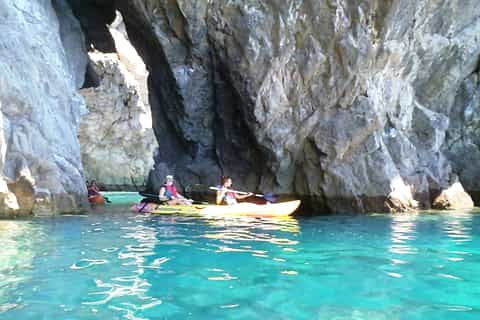 From Sesimbra: Arrábida Natural Park Kayak and Caves Tour
