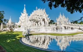 From Chiang Mai: Chiang Rai Famous Temples Small Group Tour