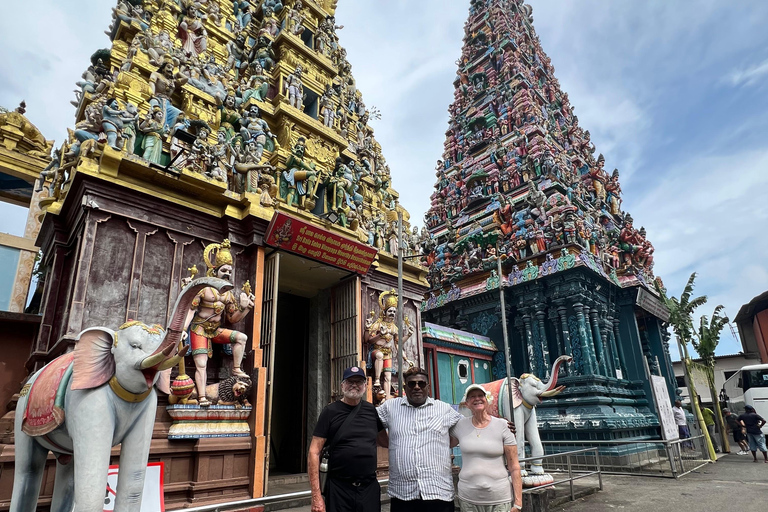 Colombo: Guided City Tuk Tuk Tour with Snacks and Transport
