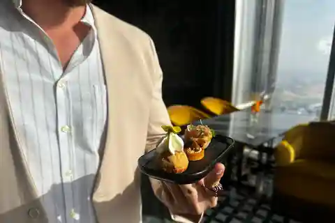 Visite culinaire de Dubaï avec Secret Dish et accès au Burj Khalifa
