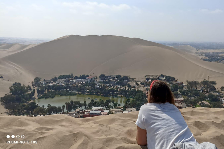 Paseo loco en buggy sandboarding y puesta de sol