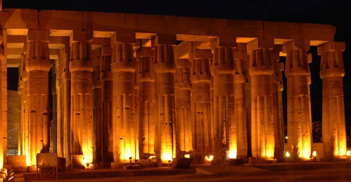 Luxor: Show de Som e Luz no Templo de Karnak com Transfers