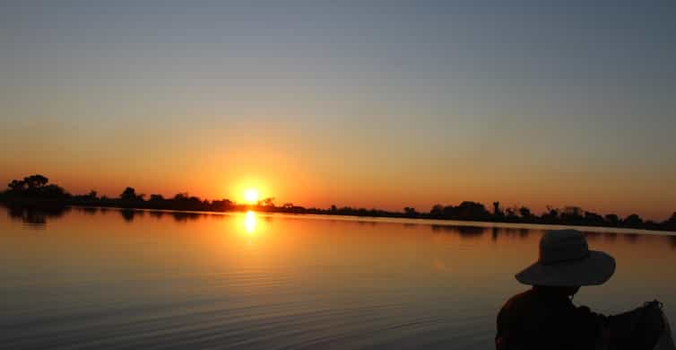 Okavango Delta: Mokoro Day Tour