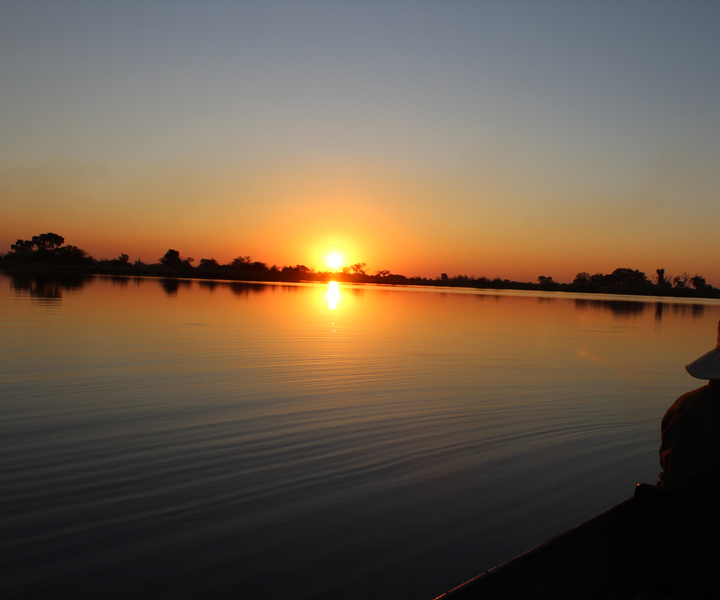 Okavango Delta: Mokoro Day Tour