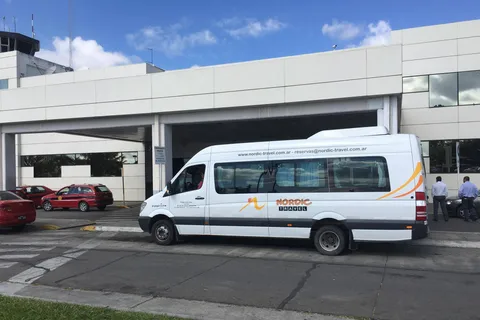 Salta: Shared 1-Way or Round Trip SLA Airport Transfer