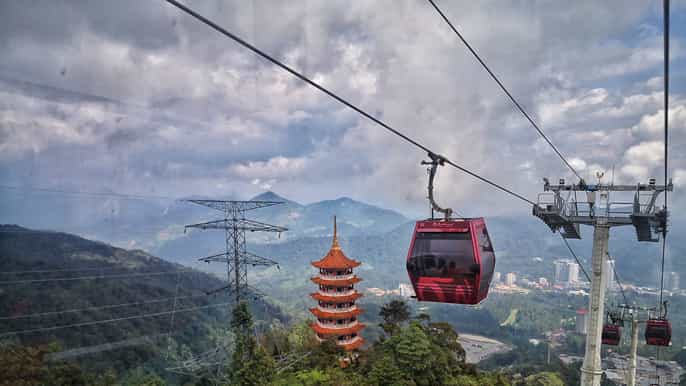 from kuala lumpur genting highlands and batu caves day trip