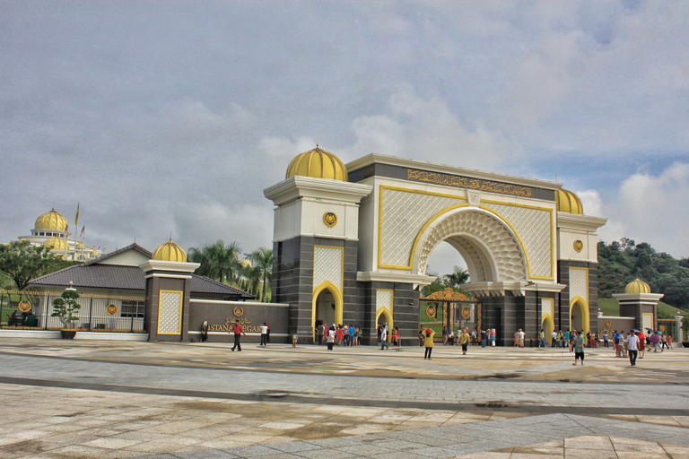 Best of Kuala Lumpur Tour with KL Tower & Batu Caves