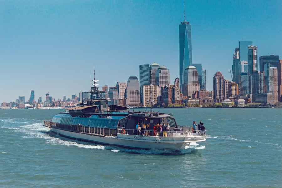 NYC: Luxus-Hafenrundfahrt mit Brunch, Mittag oder Abendessen