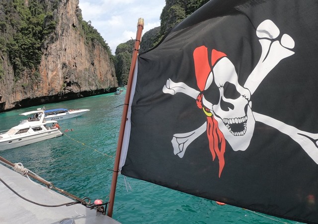 Visit From Phi Phi Island Pirate Boat with Sunset in Phi Phi Islands
