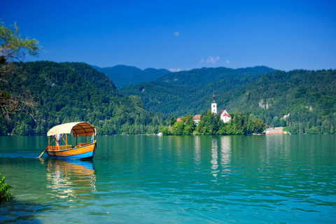 Ljubljana: Viagem de 1 dia ao Lago Bled e ao Parque Nacional TriglavLjubljana: Viagem de 1 dia em grupo ao Lago Bled e ao Parque Nacional Triglav