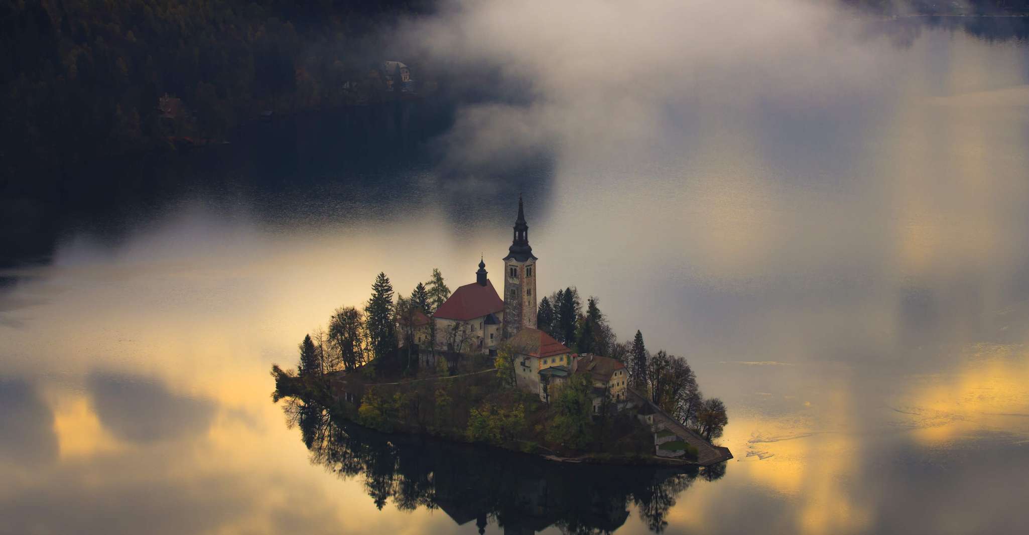 From Ljubljana, Lake Bled and Triglav National Park - Housity