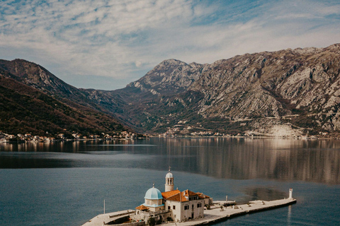 Podgorica: Private transfer to Kotor