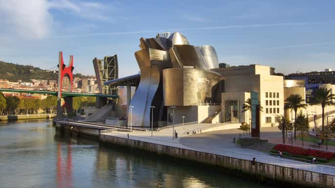 bilbao tour guidato a piedi classico e moderno con pintxos