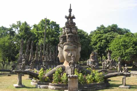 Vientiane: Half Day Buddha Park & Laos Textiles