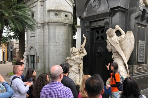 Buenos Aires: wycieczka z przewodnikiem po cmentarzu La Recoleta w języku angielskim