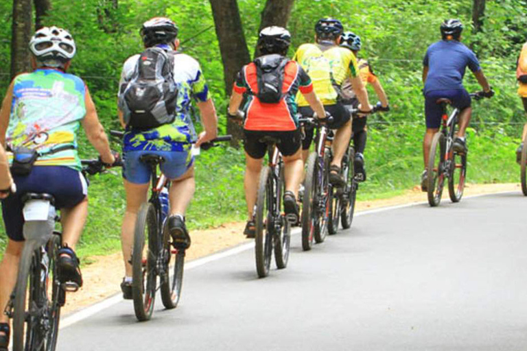 Colombo: 4-Hour Countryside Cycling Expedition