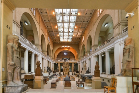 Cairo: Egyptian Museum, Pyramids & Bazaar Tour Shared Tour without Entrance Fees