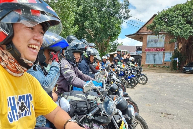 Circuit de Ho Chi Minh à Dalat en moto (4 jours)