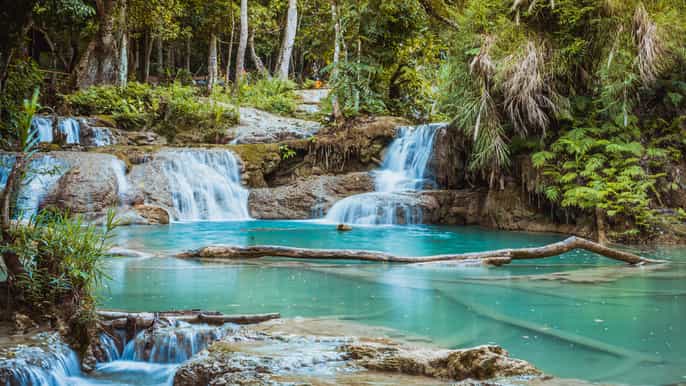 luang prabang roundtrip shared minivan to kuang si falls