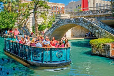 San Antonio: River Boat Cruise and Hop-On Hop-Off Bus Pass