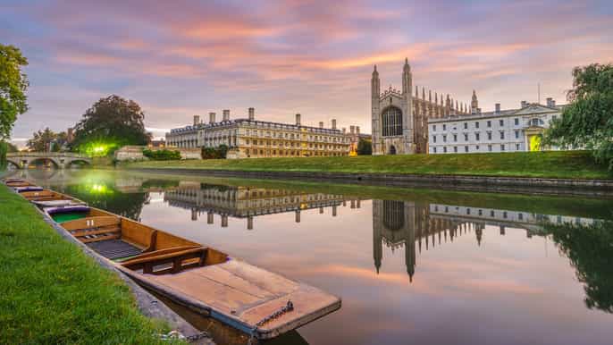 cambridge chauffeured punting tour