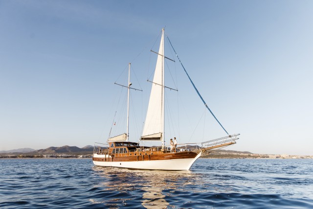 Visit Luxury Sunset Yacht Cruise with Chef Dinner & Open Bar in San José del Cabo