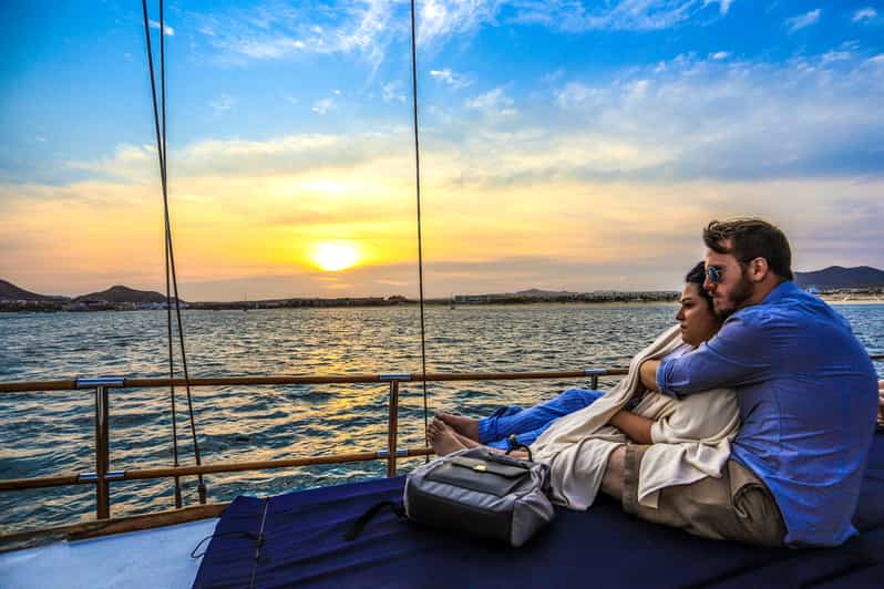 Cabo San Lucas Bootsfahrt Bei Sonnenuntergang Mit Abendessen Und