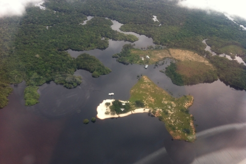 Encuentro de ríos, ribera, casa flotante - 35minVuelo panorámico de 35 minutos por la selva amazónica