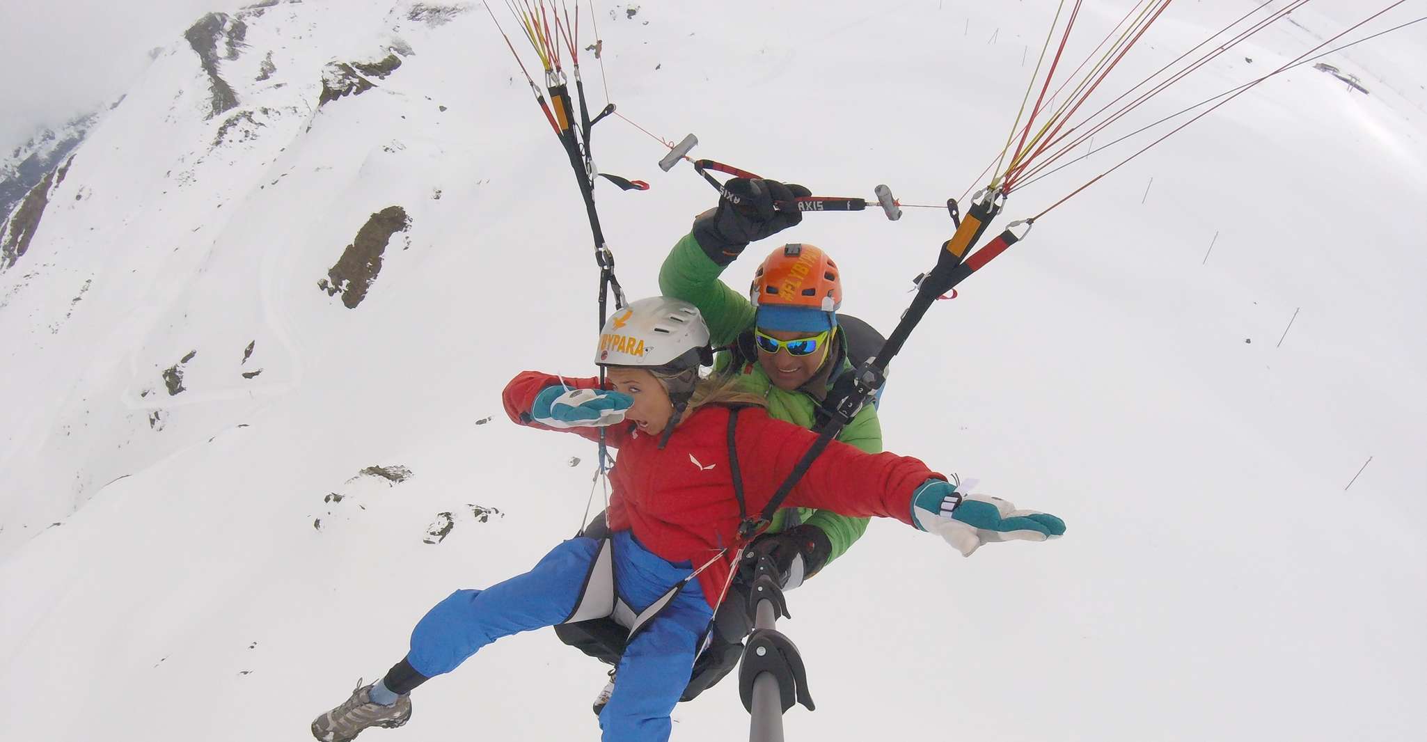 Tour Tandem Paragliding com Matterhorn View em Zermatt - Hizvo
