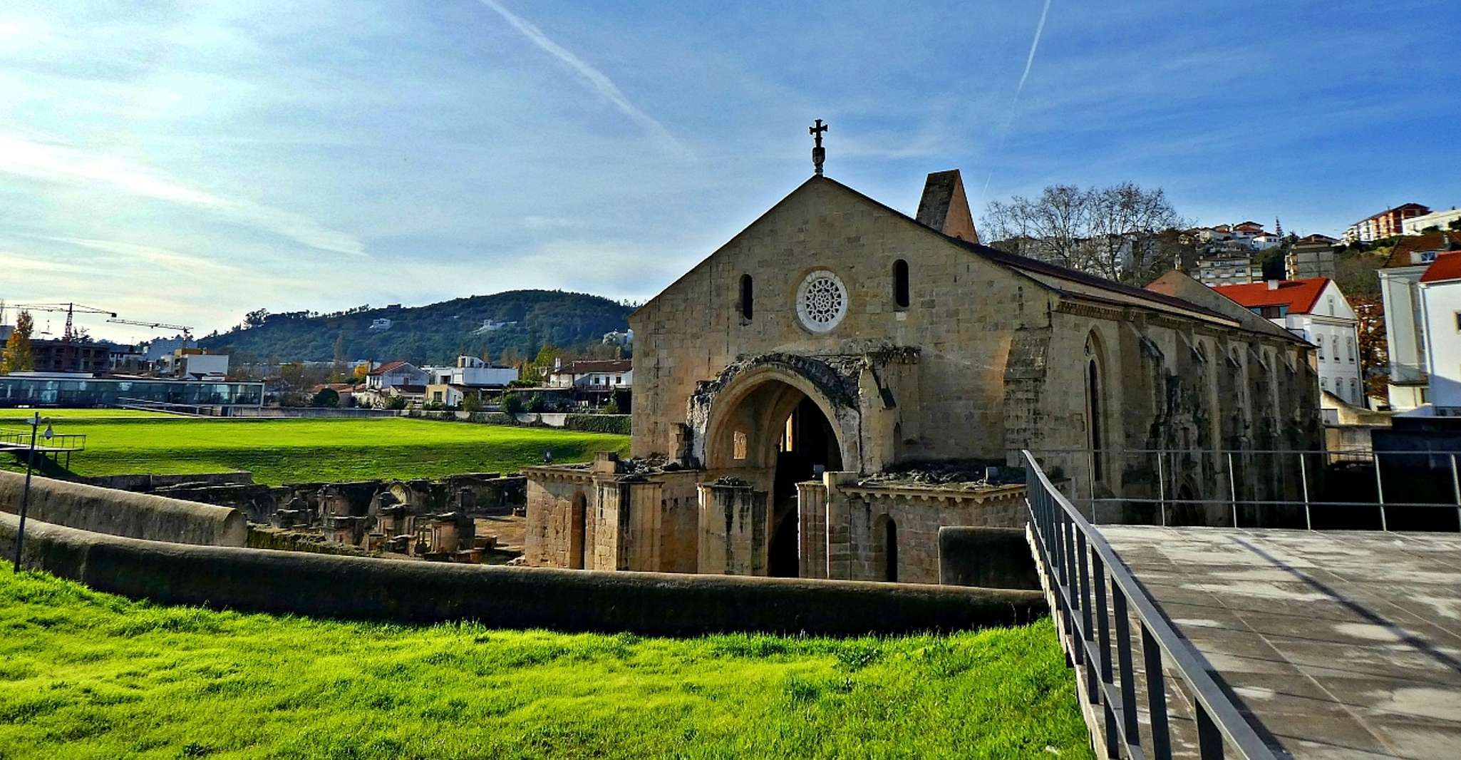 Entdecken Sie die Reize und Orte von Coimbra - Hizvo