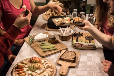 Vilnius: Lithuanian Food Tour