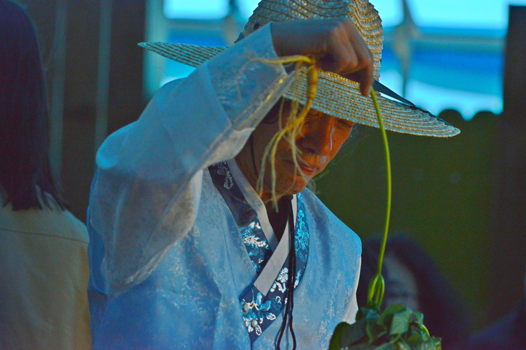 From Seoul: Make Your Own Chilli Paste & Ginseng Liquor Tour