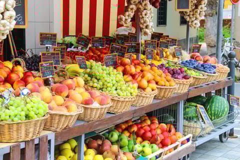 Vico Equense: Market Tour and Meal in Local Home