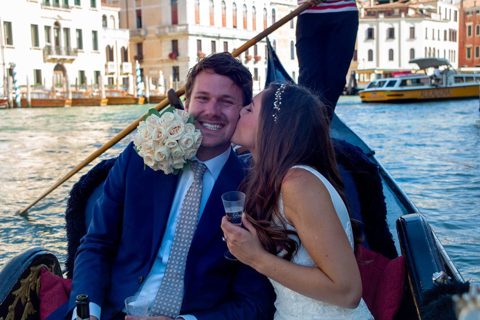 Grand Canal : Renouvelez Vos Vœux De Mariage Sur Une Gondole Vénitienne ...